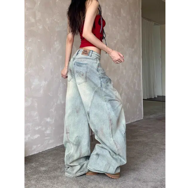 M JEANS STUDIOS 7 ins2025