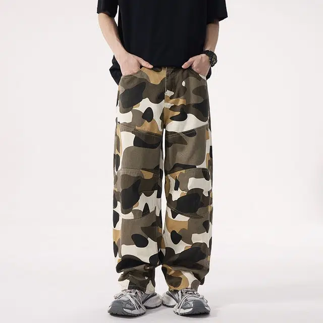 M JEANS STUDIOS 7