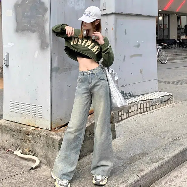 M JEANS STUDIOS 7 2025