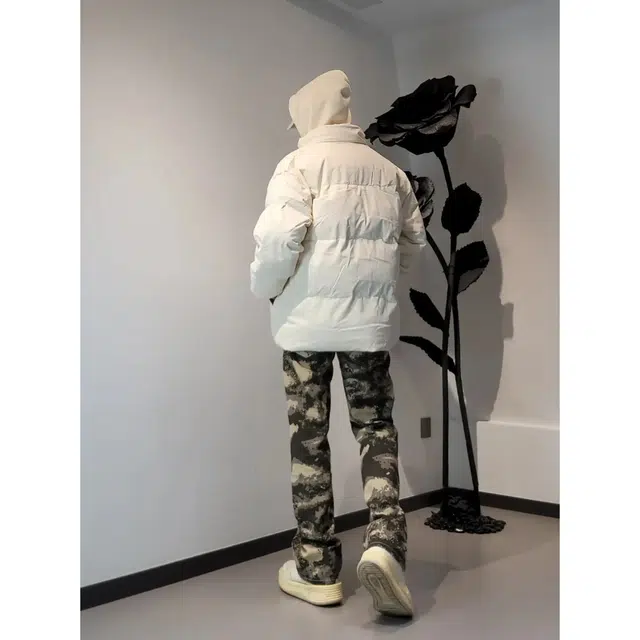 M JEANS STUDIOS 7 vibe