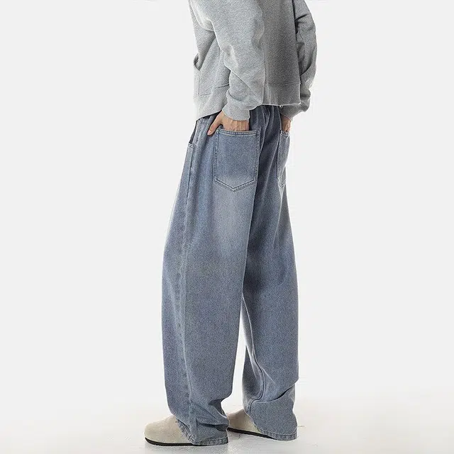 M JEANS STUDIOS 7