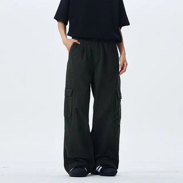 M JEANS STUDIOS 7