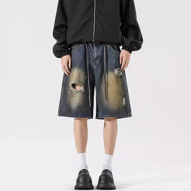 M JEANS STUDIOS 7