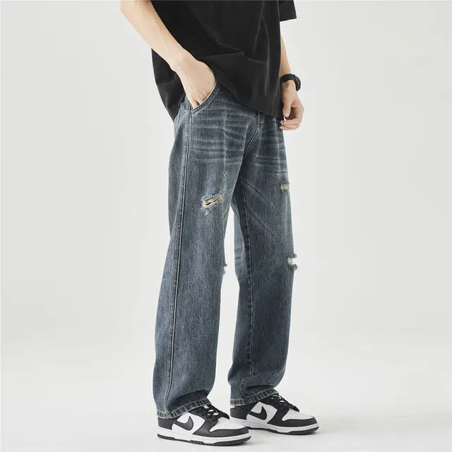 M JEANS STUDIOS 7