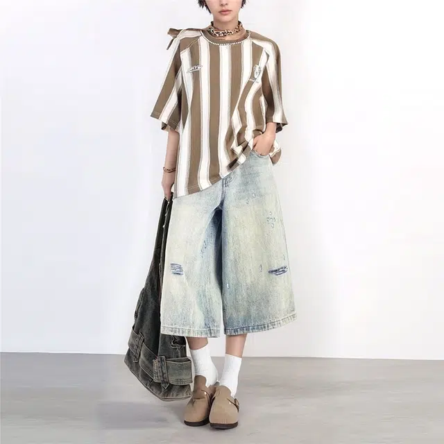 M JEANS STUDIOS 7