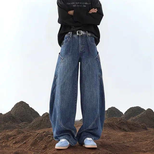 M JEANS STUDIOS 7