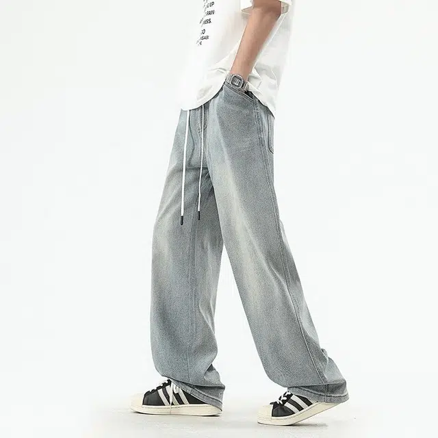M JEANS STUDIOS 7