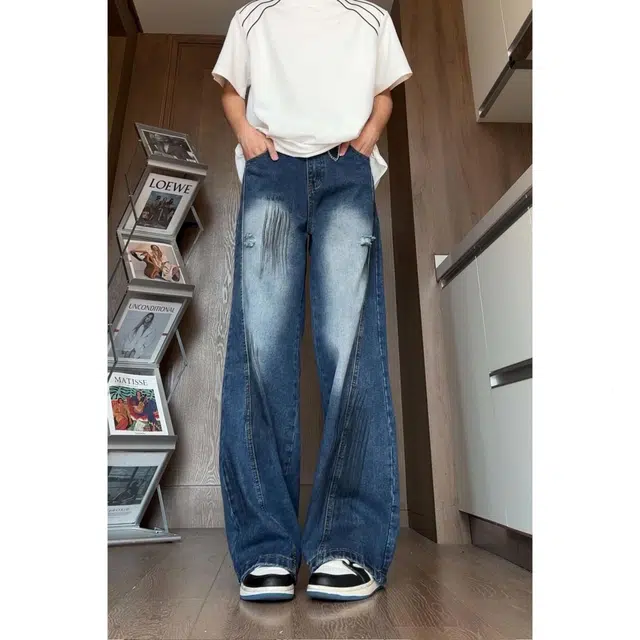 M JEANS STUDIOS 7