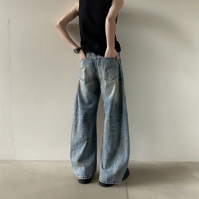 M JEANS STUDIOS 7 vibe