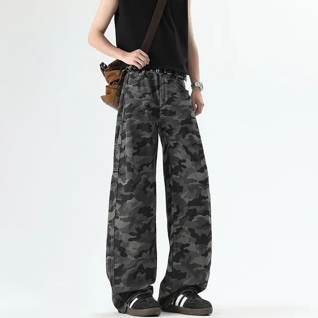 M JEANS STUDIOS 7