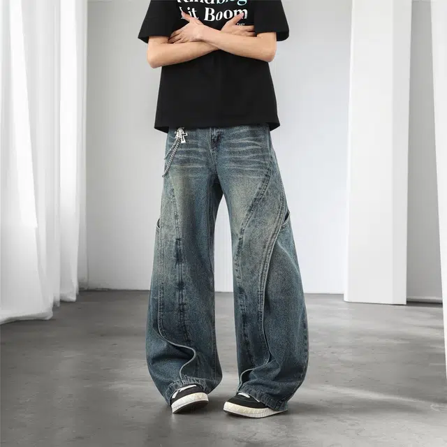 M JEANS STUDIOS 7