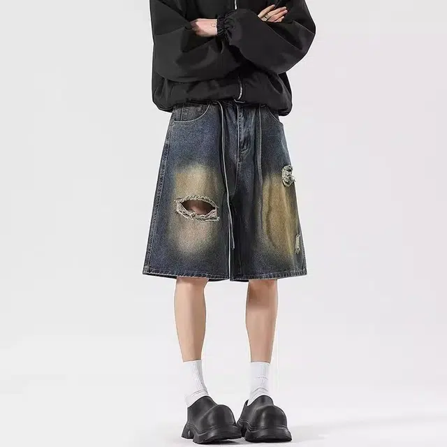 M JEANS STUDIOS 7