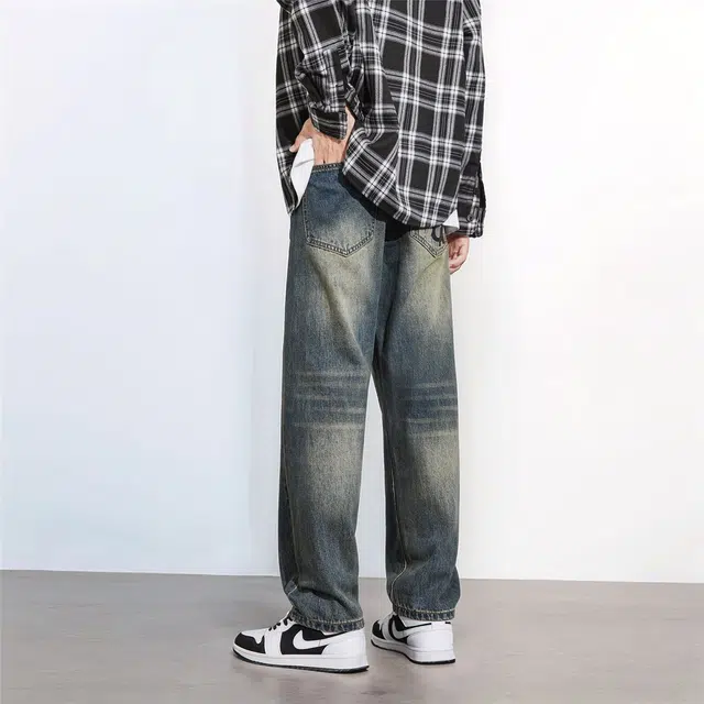 M JEANS STUDIOS 7 vibe