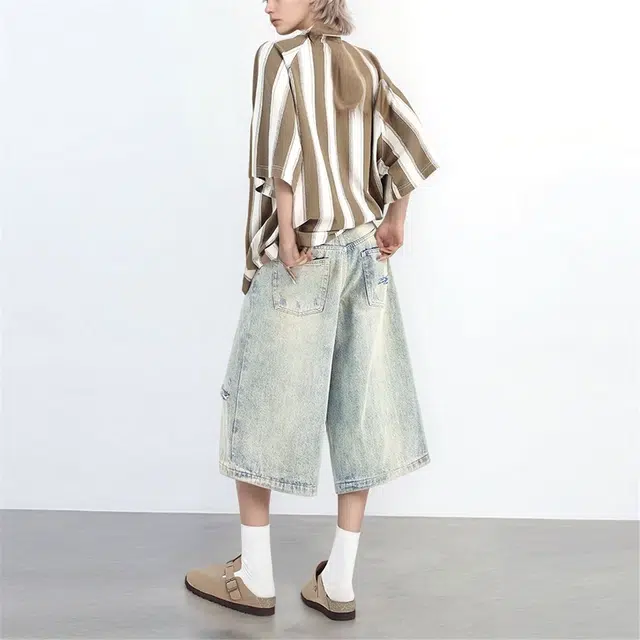 M JEANS STUDIOS 7