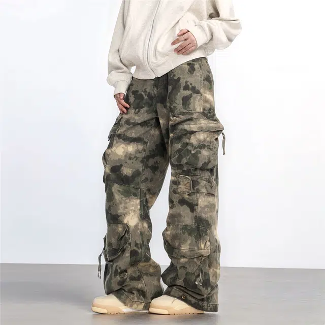M JEANS STUDIOS 7
