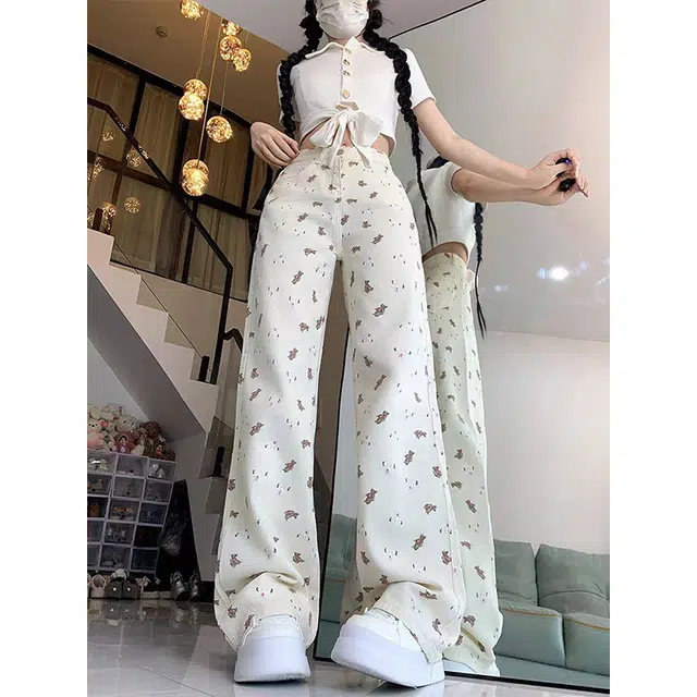 M JEANS STUDIOS 7 2025