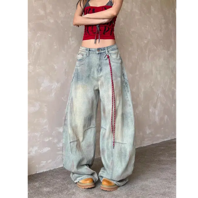 M JEANS STUDIOS 7 ins2025