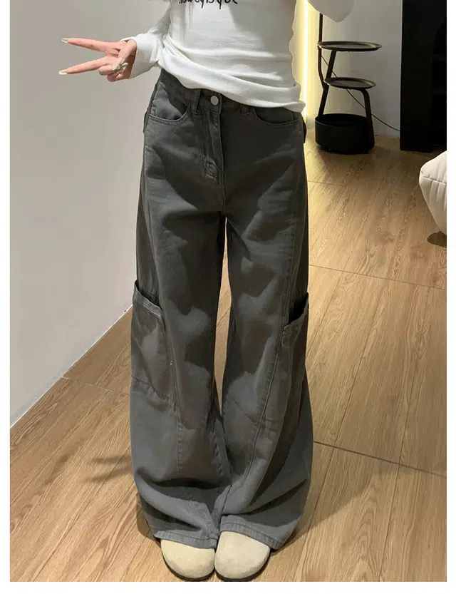 M JEANS STUDIOS 7 2025
