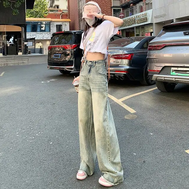 M JEANS STUDIOS 7 2025