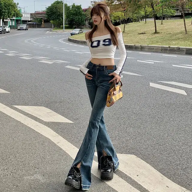 M JEANS STUDIOS 7 2025