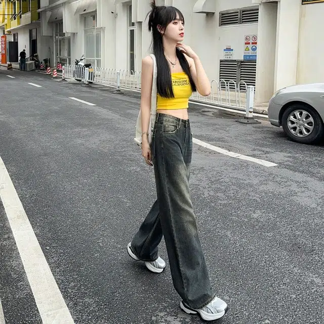 M JEANS STUDIOS 7 2025