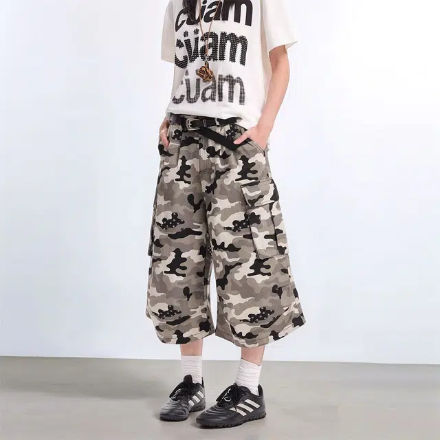 M JEANS STUDIOS 7