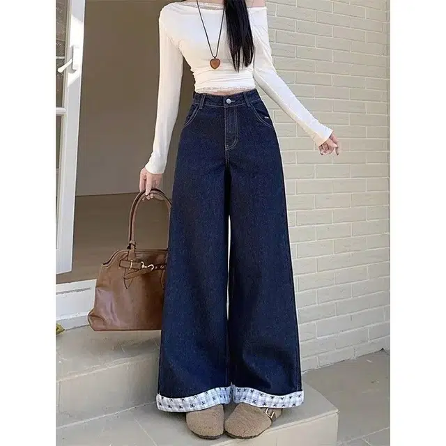 M JEANS STUDIOS 7 ins2025