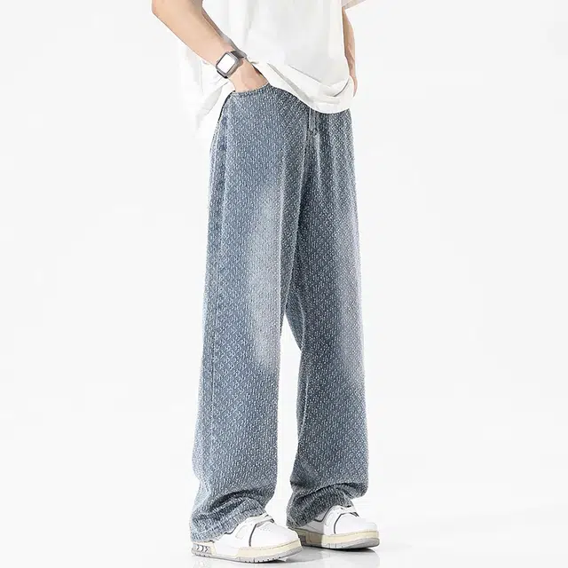 M JEANS STUDIOS 7