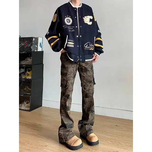 M JEANS STUDIOS 7