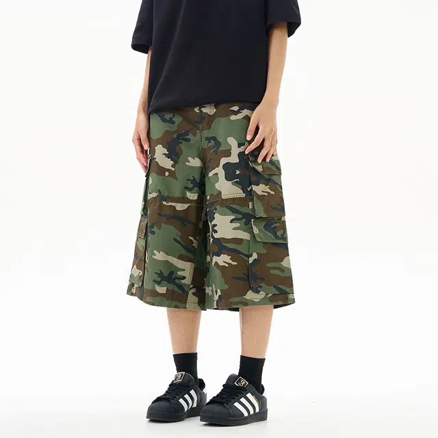 M JEANS STUDIOS 7