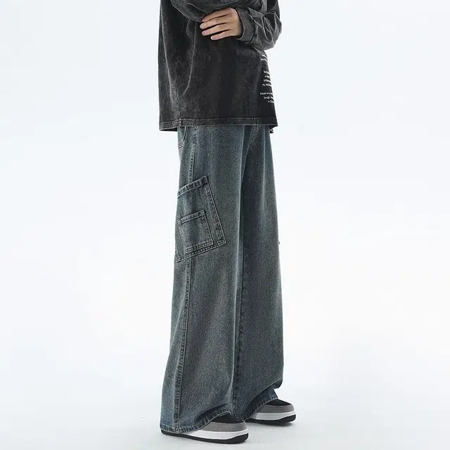 M JEANS STUDIOS 7