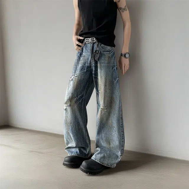 M JEANS STUDIOS 7 vibe
