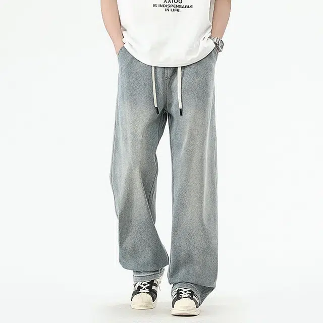 M JEANS STUDIOS 7