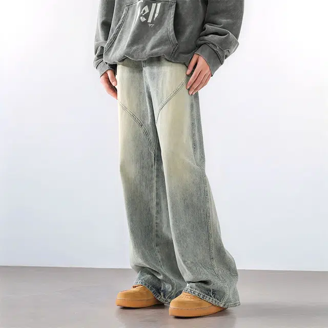 M JEANS STUDIOS 7