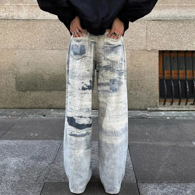 M JEANS STUDIOS 7