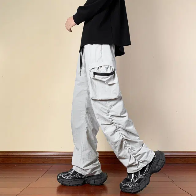 M JEANS STUDIOS 7