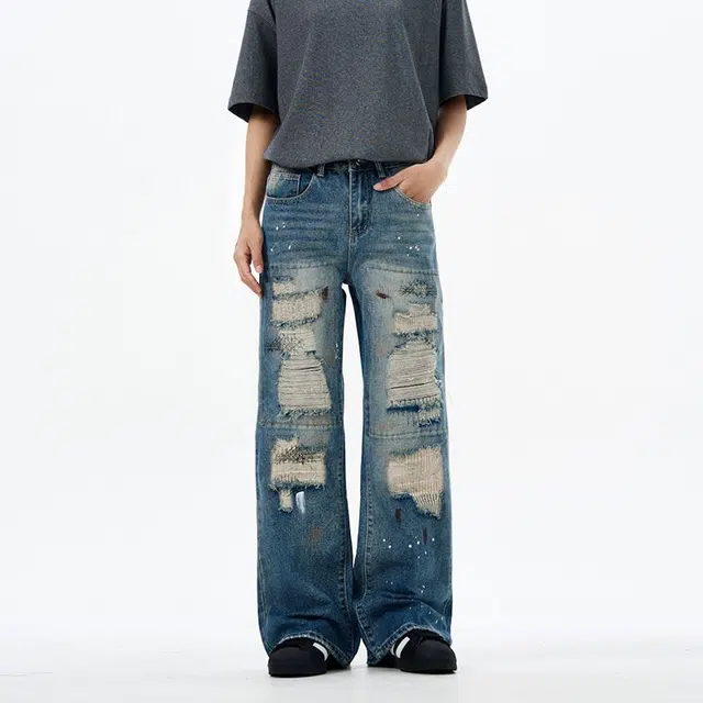 M JEANS STUDIOS 7