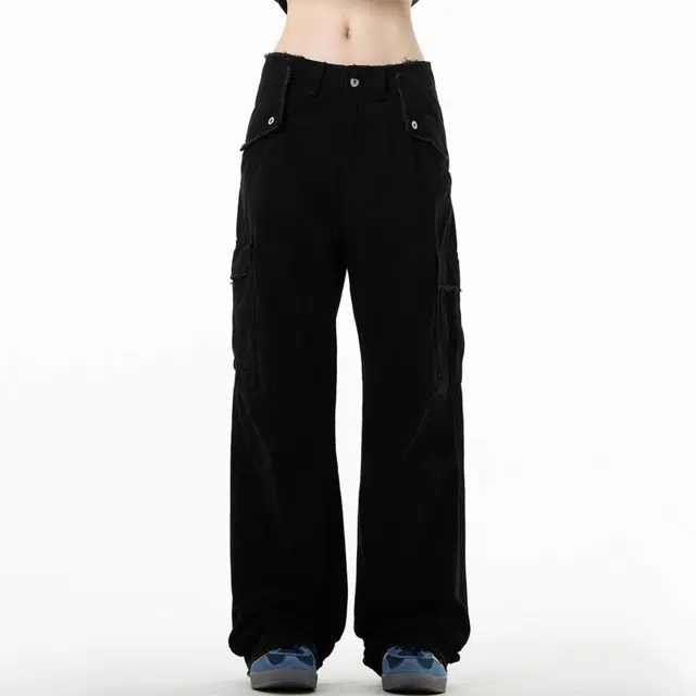 M JEANS STUDIOS 7