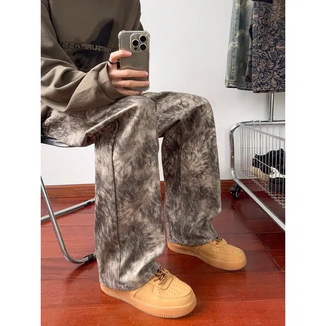 M JEANS STUDIOS 7 vibe