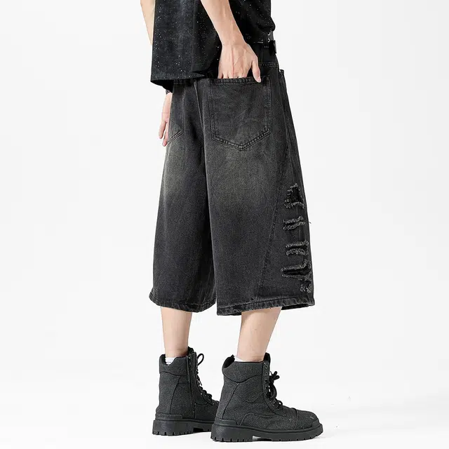 M JEANS STUDIOS 7 vive