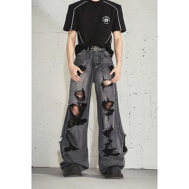 M JEANS STUDIOS 7 vibe