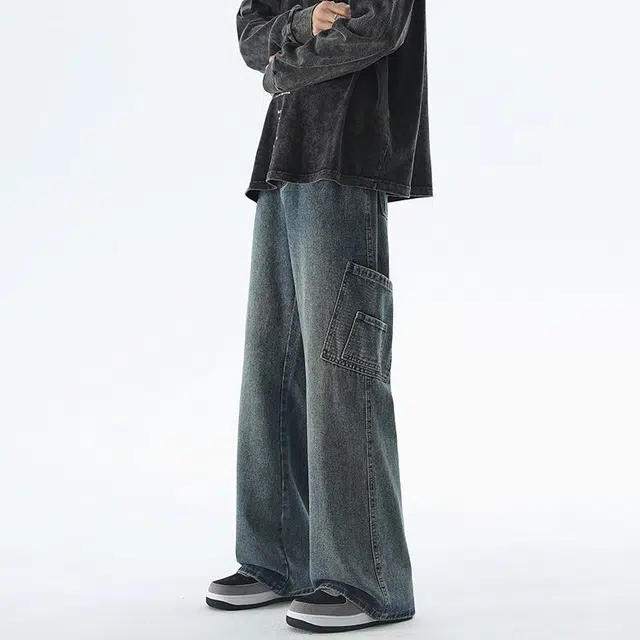 M JEANS STUDIOS 7
