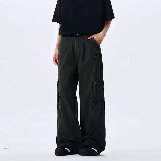 M JEANS STUDIOS 7