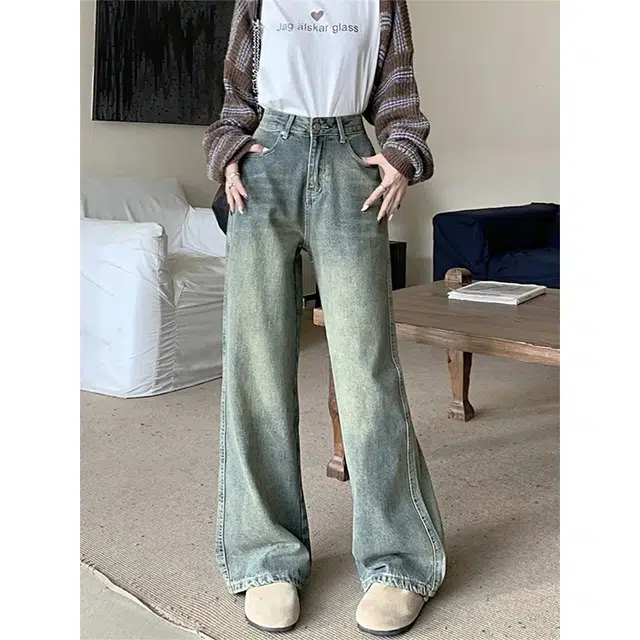 M JEANS STUDIOS 7 2025