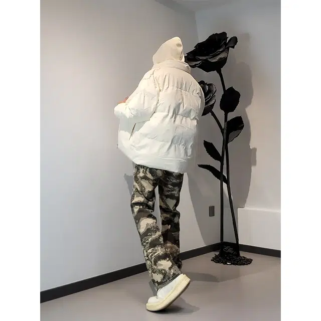 M JEANS STUDIOS 7 vibe
