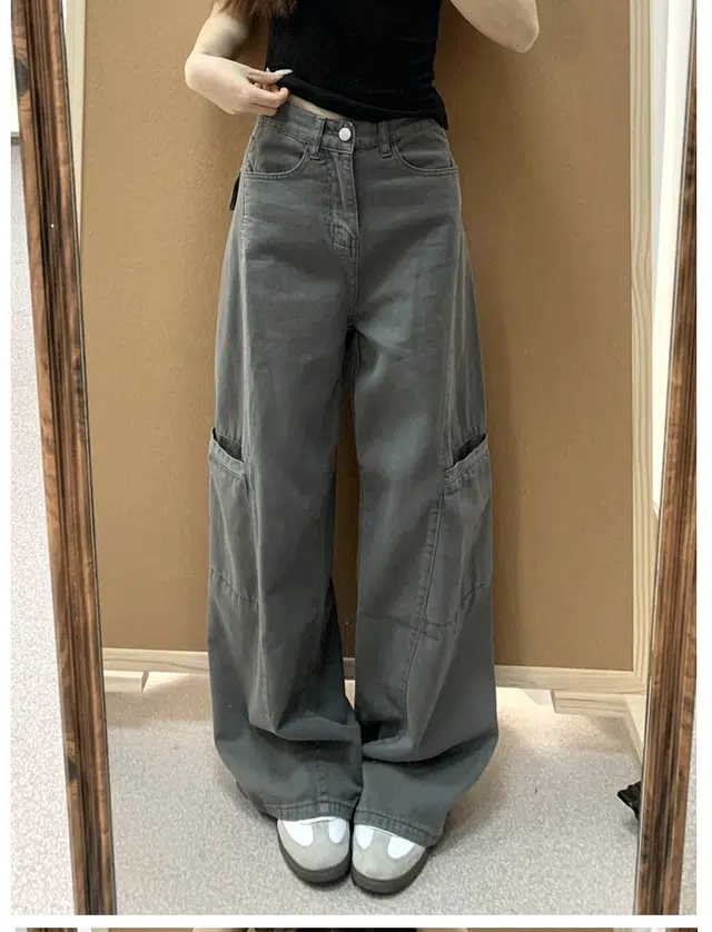 M JEANS STUDIOS 7 2025