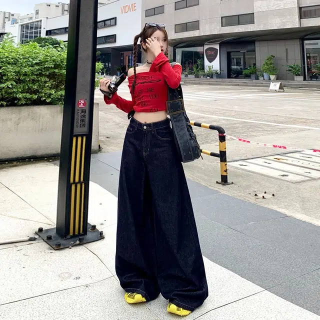 M JEANS STUDIOS 7 2025