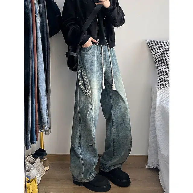 M JEANS STUDIOS 7