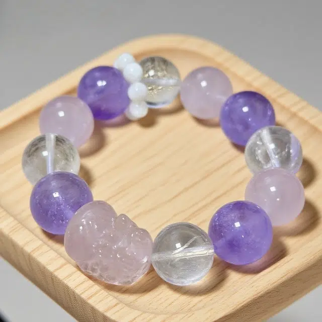 千叶珠宝 「貔貅纳财·紫印衔祥」梦幻粉紫水甜美瑞兽貔貅招财旺人缘转运串珠 新中式国潮小众轻奢设计款#好运天然 粉水晶 手串 女款