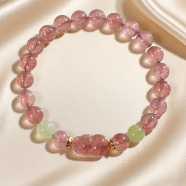 千叶珠宝 「粉韵藏灵·金环缀翠」宝宝貔貅瑞兽优雅可爱灵动贵气精致轻奢高级感小众设计款#好运天然 草莓晶 手串 男女同款情侣款